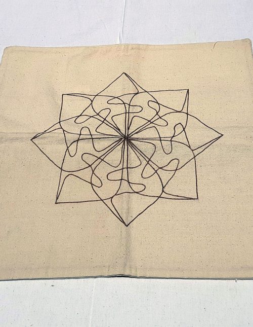 coussin carré uni brodé Kolam W17